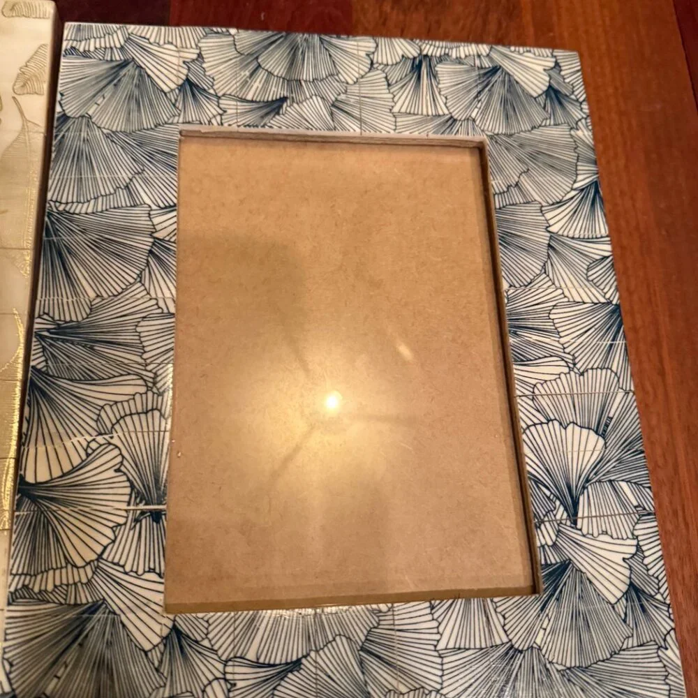 5 Photo Frames